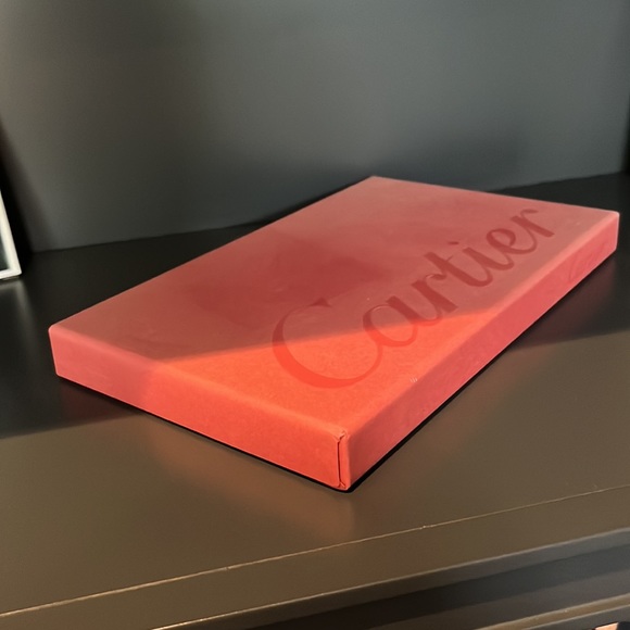 CARTIER Book - Picture 3 of 12